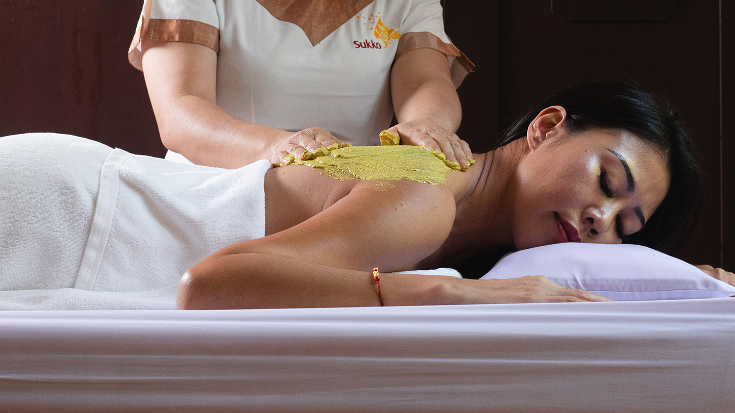 Suuko Wellness & Spa Resort - Nourishing Body Scrub Massage